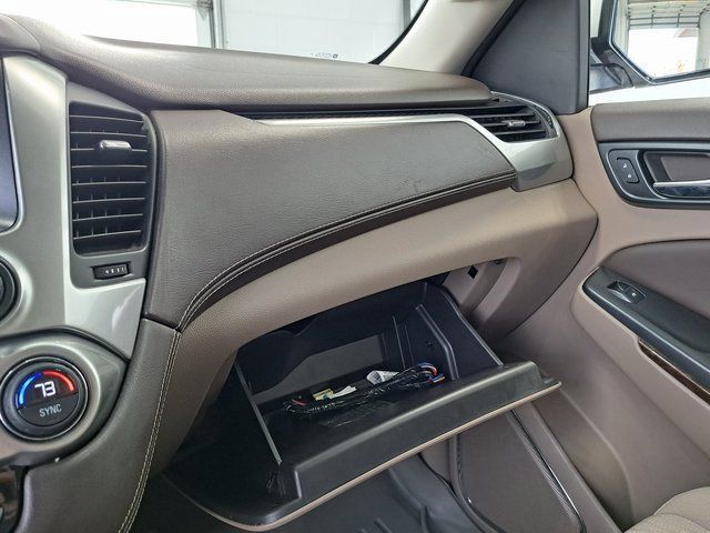 Used 2015 Chevrolet Suburban LS RWD image 17