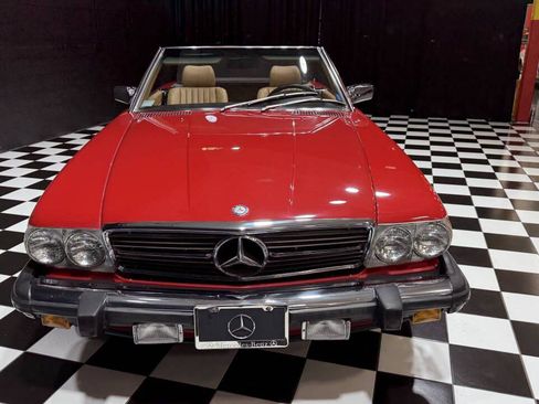 Used 1987 Mercedes-Benz 560 SL image 11