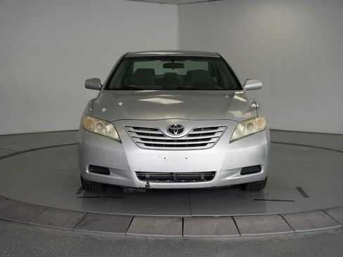 Used 2009 Toyota Camry FWD image 2