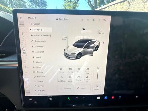 Used 2022 Tesla Model S AWD image 26