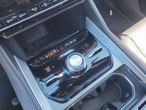 New 2026 Jeep Grand Wagoneer Limited AWD/4WD image 30