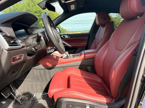 Used 2022 BMW X6 xDrive40i w/ M Sport Package AWD/4WD image 13