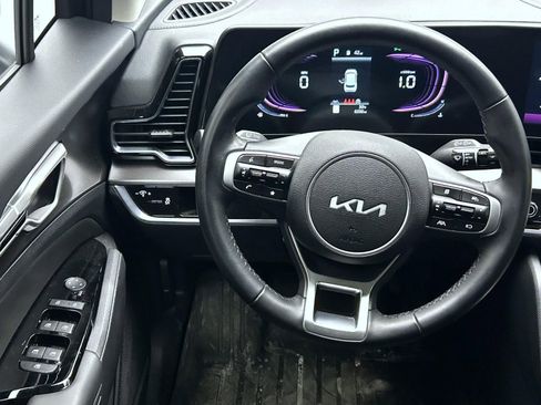 Used 2025 Kia Sportage EX image 12