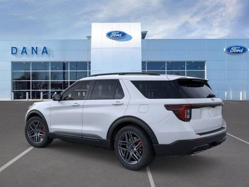 New 2026 Ford Explorer ST-Line w/ ST-Line Street Pack image 4