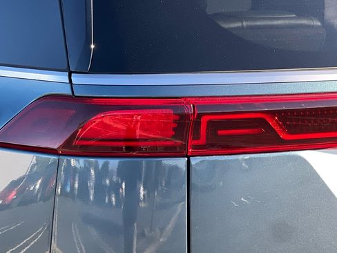 Used 2024 Kia Carnival SX Prestige image 51