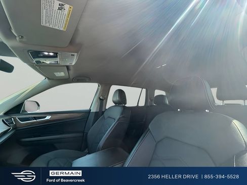 Used 2024 Volkswagen Atlas SE AWD/4WD image 12