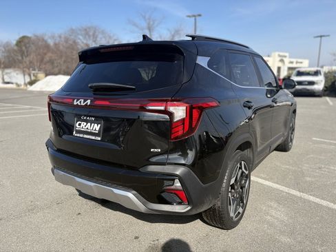 Used 2024 Kia Seltos SX image 8