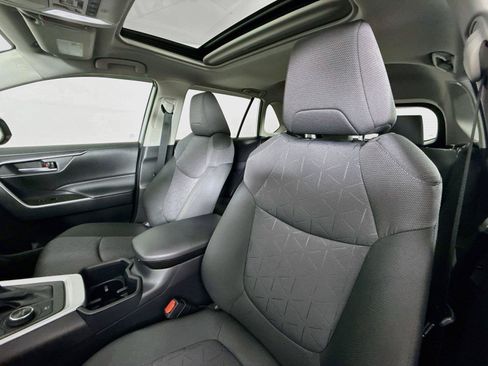 Certified 2025 Toyota RAV4 XLE w/ Convenience Package AWD/4WD image 3