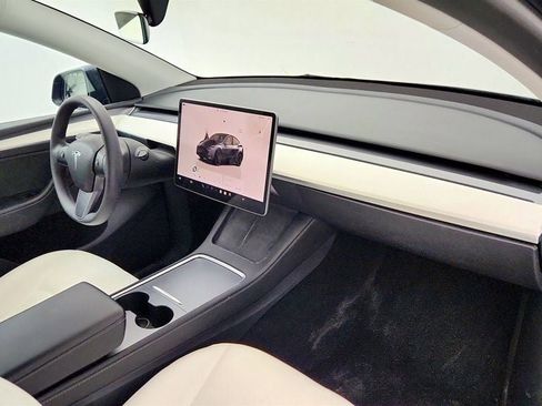 Used 2023 Tesla Model Y Performance image 29