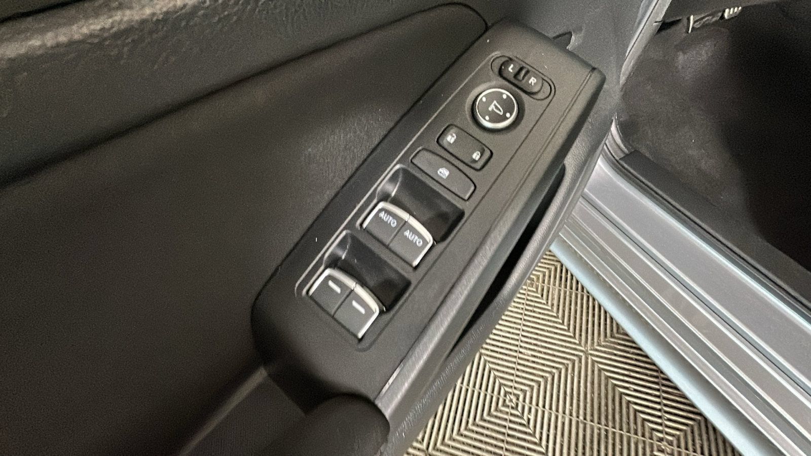 Used 2023 Honda Civic Sport image 10