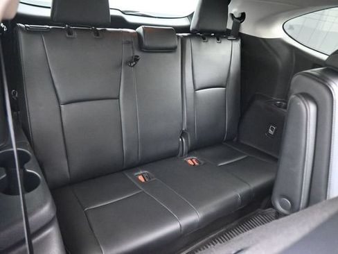 Certified 2025 Toyota Highlander Limited AWD/4WD image 18