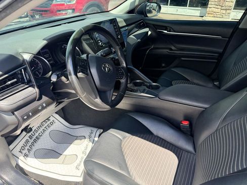 Used 2022 Toyota Camry SE FWD image 10