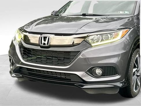 Used 2019 Honda HR-V Sport image 9