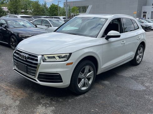 Used 2018 Audi Q5 2.0T Premium Plus w/ Premium Plus Package AWD/4WD image 2