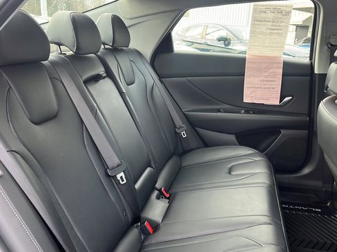 Certified 2024 Hyundai Elantra Limited image 12