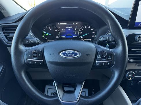Used 2021 Ford Escape SE image 15
