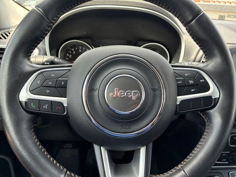 Used 2019 Jeep Compass Latitude AWD/4WD image 28