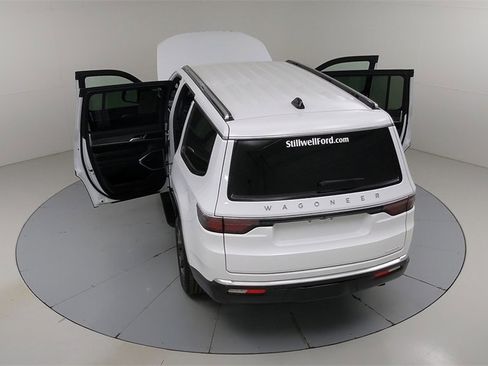 Used 2024 Jeep Wagoneer Series III image 56