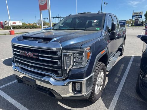 Used 2022 GMC Sierra 2500 SLT w/ SLT Preferred Package image 2