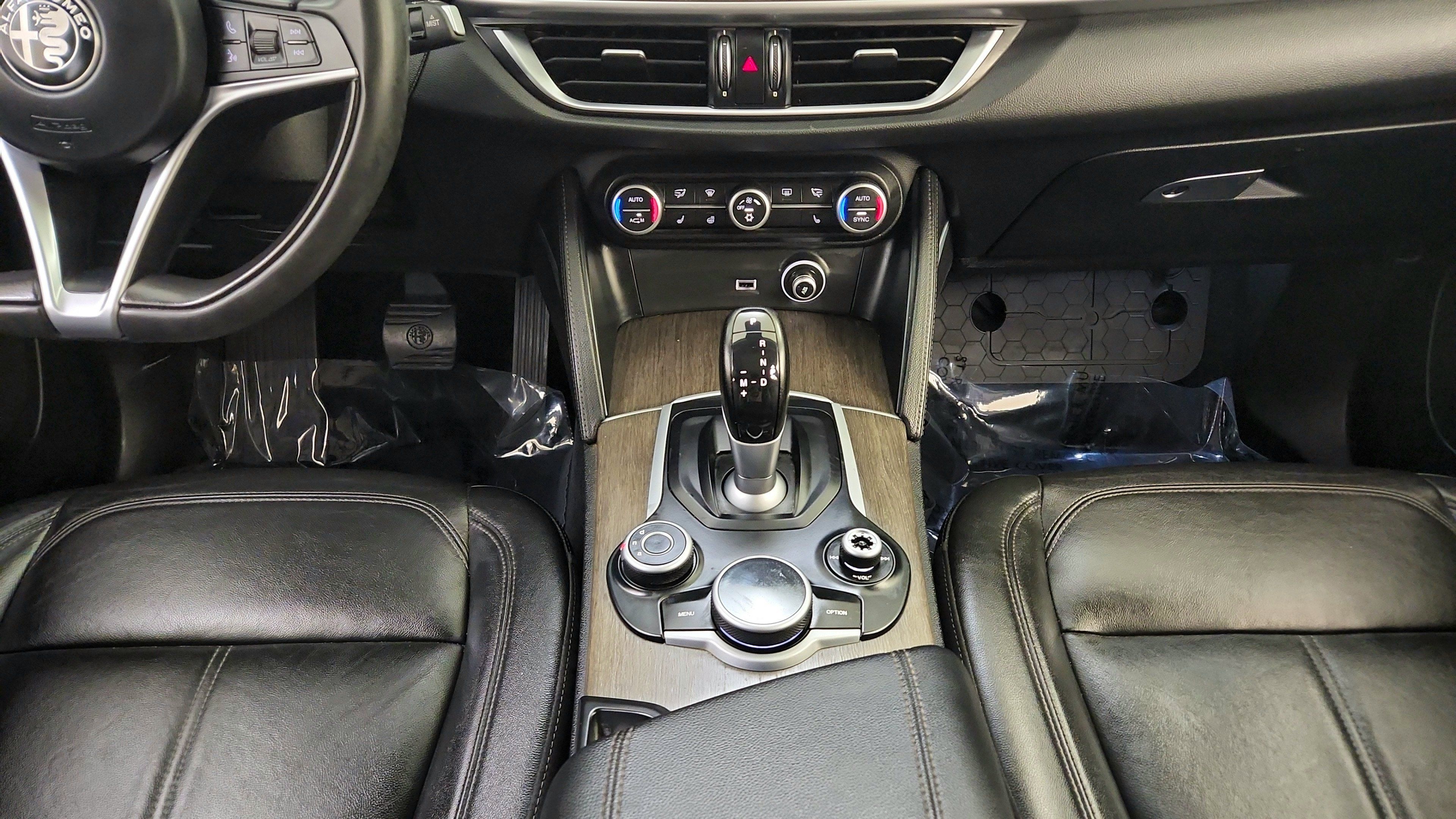 Used 2018 Alfa Romeo Stelvio Ti AWD/4WD image 24