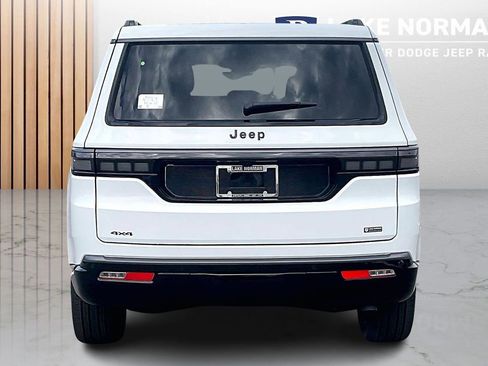 New 2026 Jeep Grand Wagoneer Limited AWD/4WD image 8