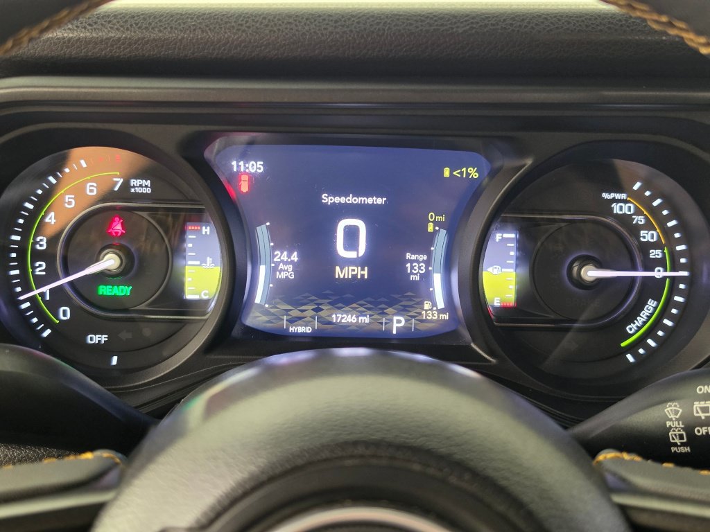 Used 2024 Jeep Wrangler Unlimited w/ Convenience Group AWD/4WD image 15