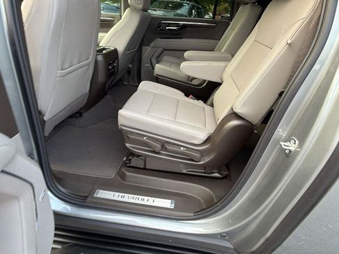 New 2026 Chevrolet Suburban LT w/ Comfort Package AWD/4WD image 18