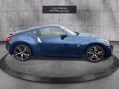 Used 2019 Nissan 370Z Touring Sport RWD image 4
