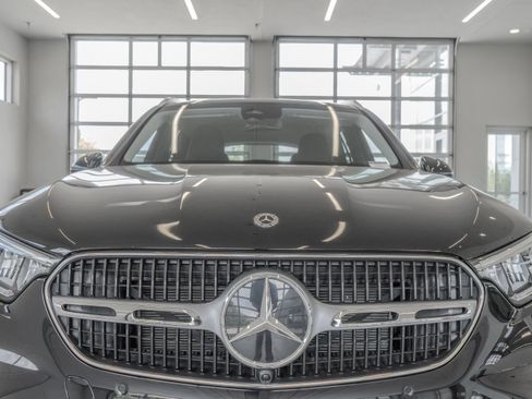 Certified 2025 Mercedes-Benz GLC 350e 4MATIC image 23
