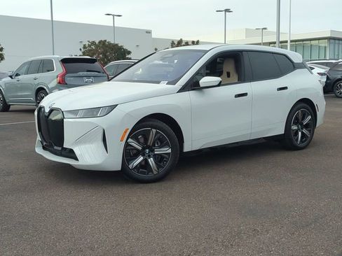 New 2026 BMW iX xDrive45 w/ Premium Package image 2