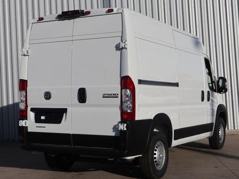 New 2026 RAM ProMaster 2500 image 6