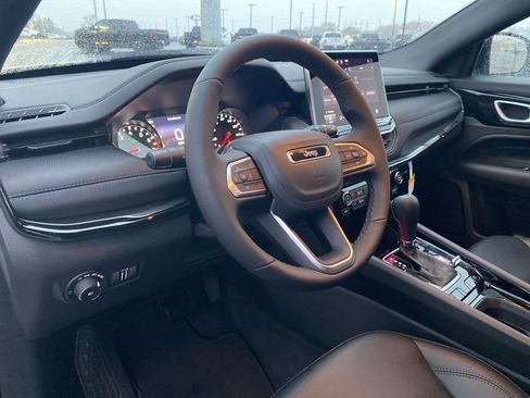 New 2026 Jeep Compass Latitude image 13