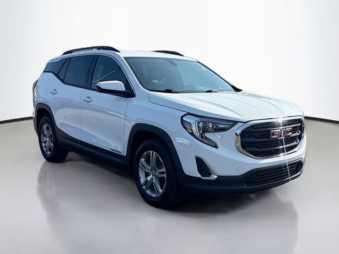 Used 2018 GMC Terrain SLE w/ Driver Convenience Package FWD image 3