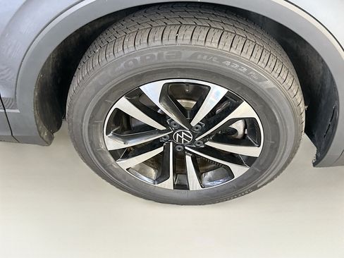 Used 2023 Volkswagen Tiguan S AWD/4WD image 11