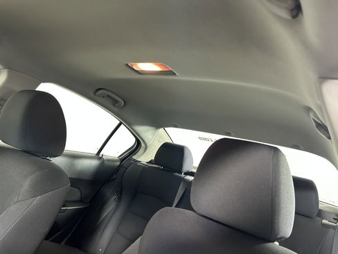 Used 2014 Chevrolet Cruze LT image 10