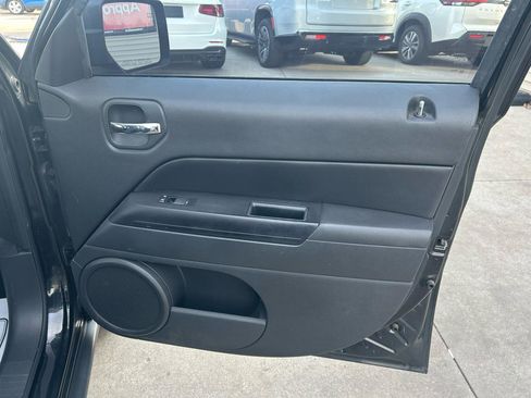 Used 2011 Jeep Patriot Latitude image 16