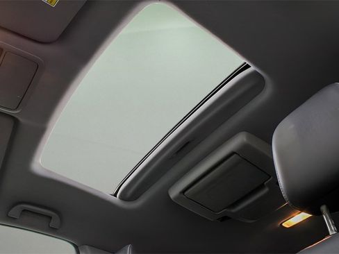 Used 2022 Honda Pilot Touring image 19