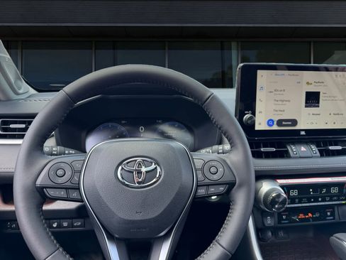 Certified 2025 Toyota RAV4 Limited image 4