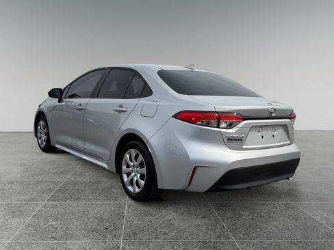 Used 2023 Toyota Corolla LE FWD image 3