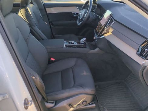 New 2025 Volvo XC90 B5 Core w/ Protection Package Premier image 14