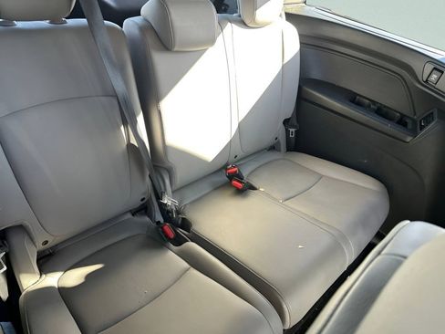 Used 2023 Honda Odyssey EX-L image 13