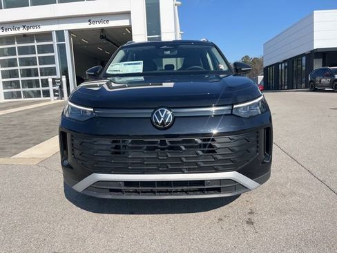 New 2026 Volkswagen Tiguan SE AWD/4WD image 2