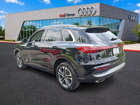 Certified 2025 Audi Q5 Premium w/ Convenience Package AWD/4WD image 4