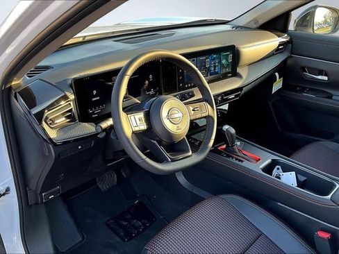 New 2026 Nissan Kicks SR image 7