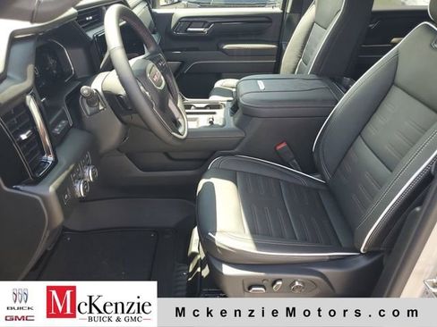 New 2026 GMC Sierra 2500 AT4X w/ LPO, Black Badging Package AWD/4WD image 5
