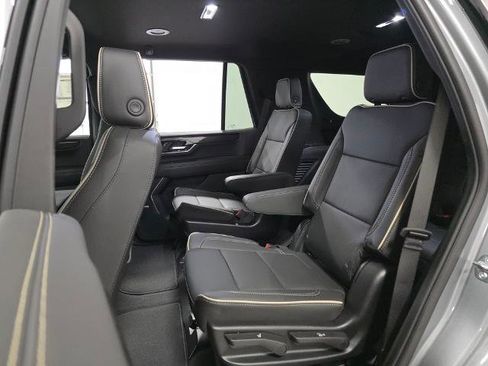 New 2026 GMC Yukon Elevation image 10