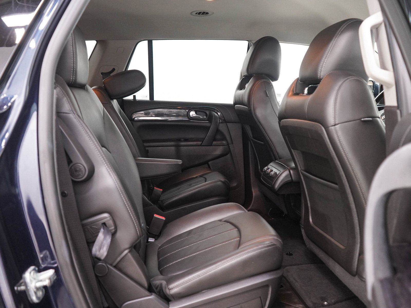 Used 2017 Buick Enclave Leather w/ Trailering Package AWD/4WD image 12