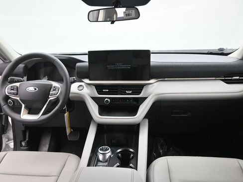 New 2026 Ford Explorer Active w/ Active Comfort Package RWD image 16