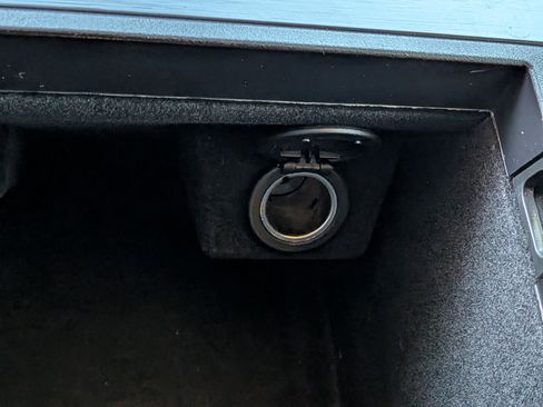 Used 2023 Lincoln Aviator 2WD w/ Premium Package image 32
