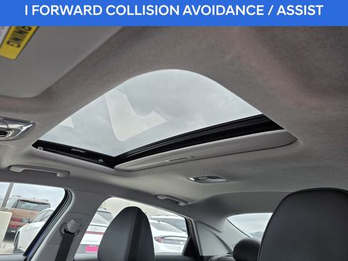 Used 2023 Hyundai Elantra Limited image 19